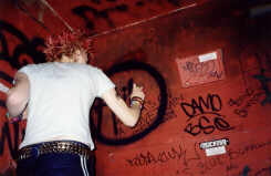 Goc vandalising the backstage area at the Forum... Naughty Goc...